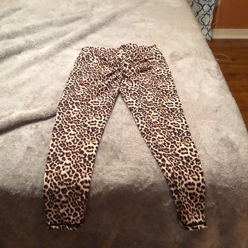 ZYIA Active Leopard Leggings